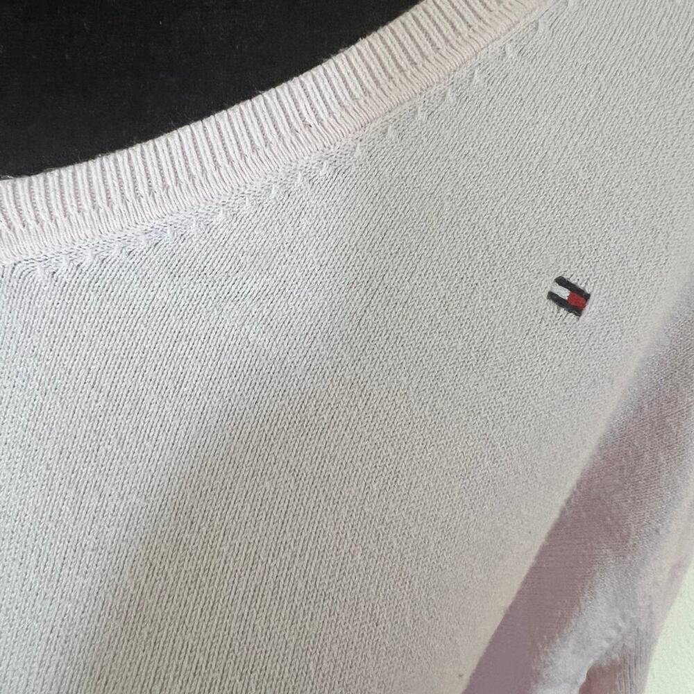 Tommy Hilfiger V neck pullover women’s size XL, light pink